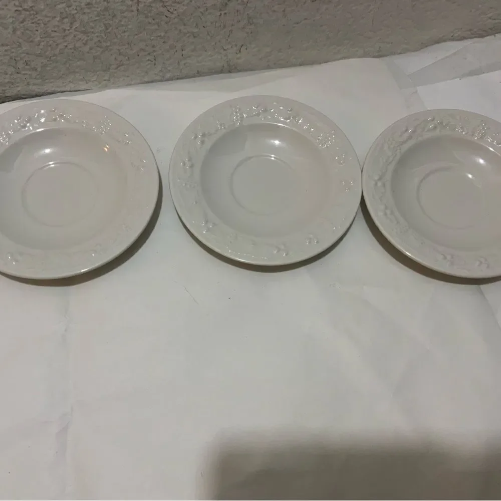 Vintage Set 3 HOMER LAUGHLIN Grapes & Vine Border White small bowls 5.5” G15